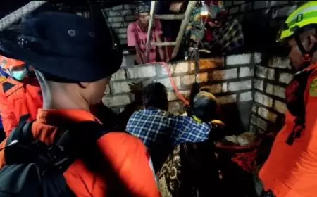 Wanita Di Gresik Meninggal Jatuh ke Sumur 10 Meter, Tim SAR Evakuasi Terkendala Sempitnya Sumur