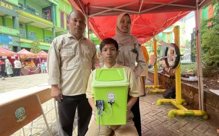 Siswa Kreatif di Lamongan Ciptakan Tempat Sampah Otomatis Berbasis Robotika, Terinspirasi dari Bank Sampah