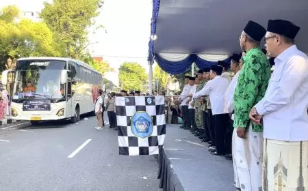 2.758 Jemaah Lamongan Resmi Dilepas ke Asrama Haji Surabaya