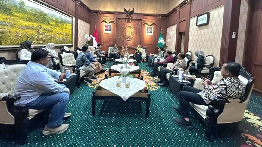 Unisla Lamongan Menuju Eco-Health University, Perkuat Sinergi Strategis dengan Pemprov Jatim