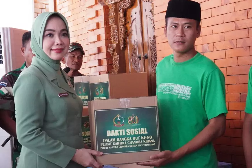 HUT Persit KCK ke-80, Ketua Persit KCK PD V Brawijaya Salurkan 312 Paket Sembako untuk ODGJ di Lamongan