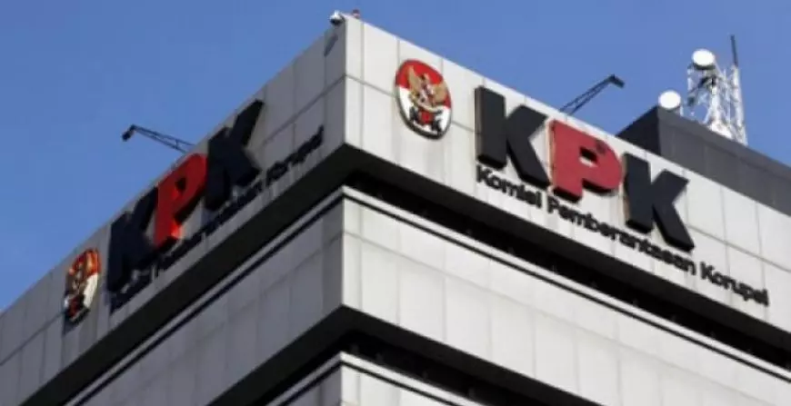 KPK Gelar Operasi Senyap di Tulungagung, Bupati Gatut Sunu Terjaring OTT
