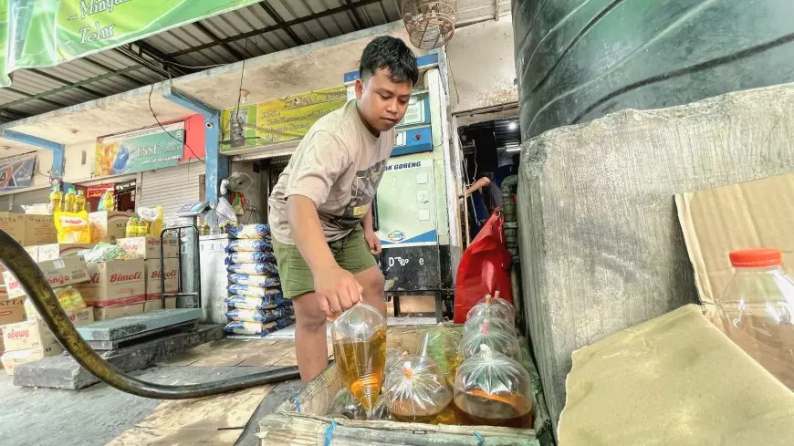 Harga Minyak Goreng Curah di Lamongan Melonjak Tajam, Pedagang Kecil Terdampak
