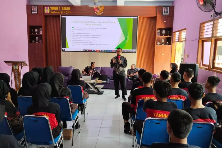 Bakesbangpol Madiun dan BIN Perkuat Benteng Ideologi Pelajar SMKN 1 Geger dari Jerat Radikalisme