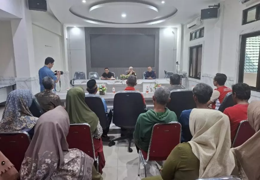 Belasan Korban Kredit Fiktif Bank BUMN Jombang Datangi Kejari, Minta Pengusutan Tuntas