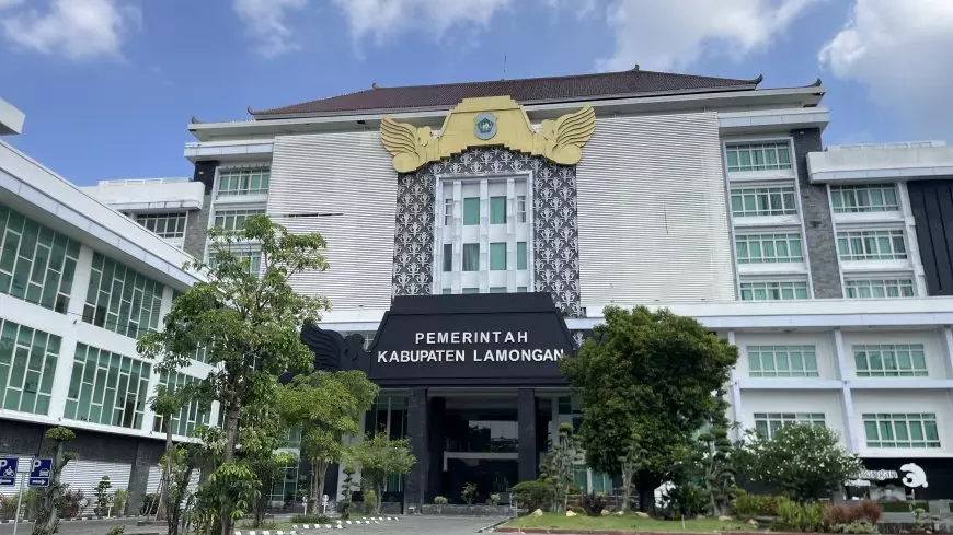 Peringati Hari Bumi, Bupati Lamongan Matikan Listrik Gedung Lantai 7 Selama 2 Jam
