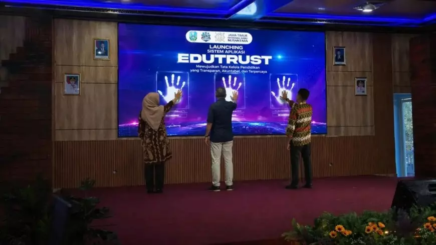 EDUTRUST Diluncurkan di Gresik, Kinerja Sekolah Kini Bisa Dipantau Real-Time
