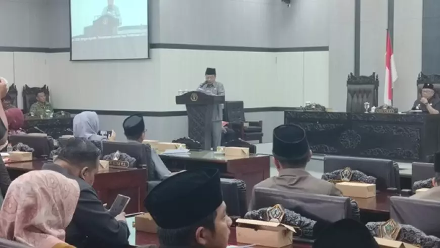 DPRD Kabupaten Blitar Sampaikan Rekomendasi LKPJ 2025, Apresiasi Capaian dan Soroti Sejumlah Catatan