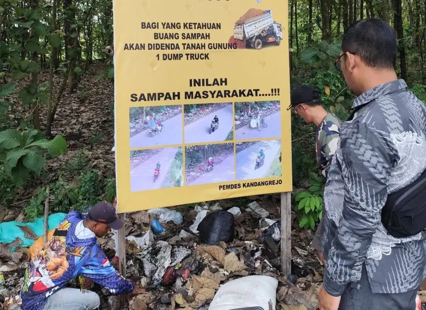 Pasca Viral, Pemdes Kandangrejo Lamongan Pampang Foto Oknum Warga Pembuang Sampah di Bahu Jalan