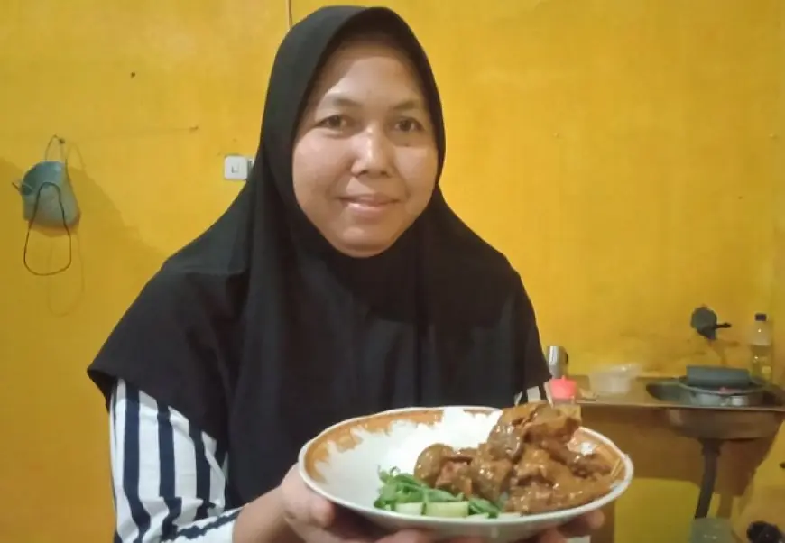 Nikmatnya Rica-Rica Entok Pak Tris di Plandi Jombang,  Kuliner Pedas yang Banyak Diburu Pembeli