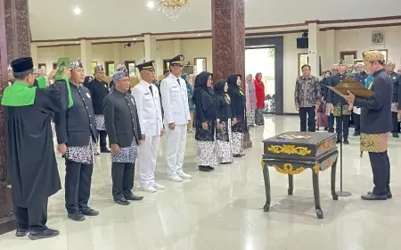 Bupati Lamongan Mutasi Puluhan Pejabat, Ini Alasannya