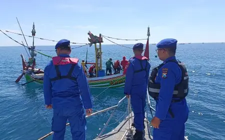 Jaga Perairan Situbondo, Satpolairud Polres Situbondo Sisir Laut Cegah Illegal Fishing