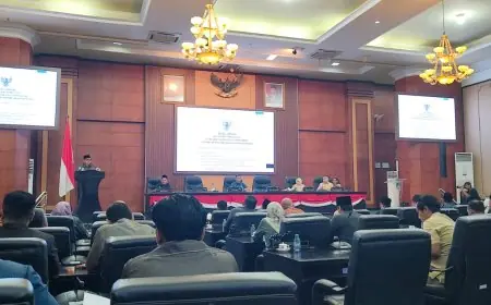 DPRD Jombang Bahas Raperda Jasa Konstruksi, Bupati Warsubi: Wujudkan Tata Kelola Profesional dan Transparan