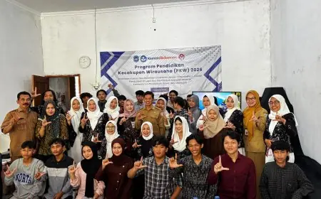 Sasar Remaja Putus Sekolah, Dekranasda Lamongan Latih 20 Pemuda Membatik Lewat Program PKW 2026
