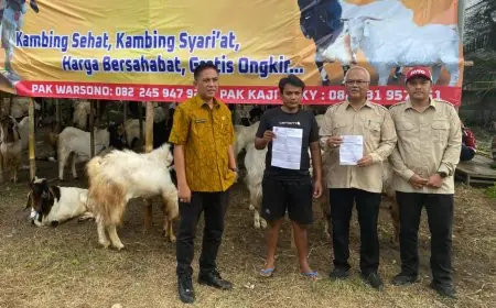 Pastikan Aman dan Sehat, Dispertan Gresik Turun Langsung Cek Lapak Hewan Kurban
