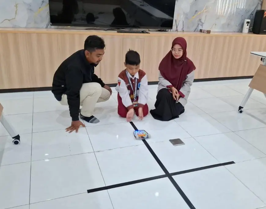 Dari Hobi ke Prestasi Dunia, Abyan Siswa SD 7 Tahun Juara Robot SUMO di Malaysia