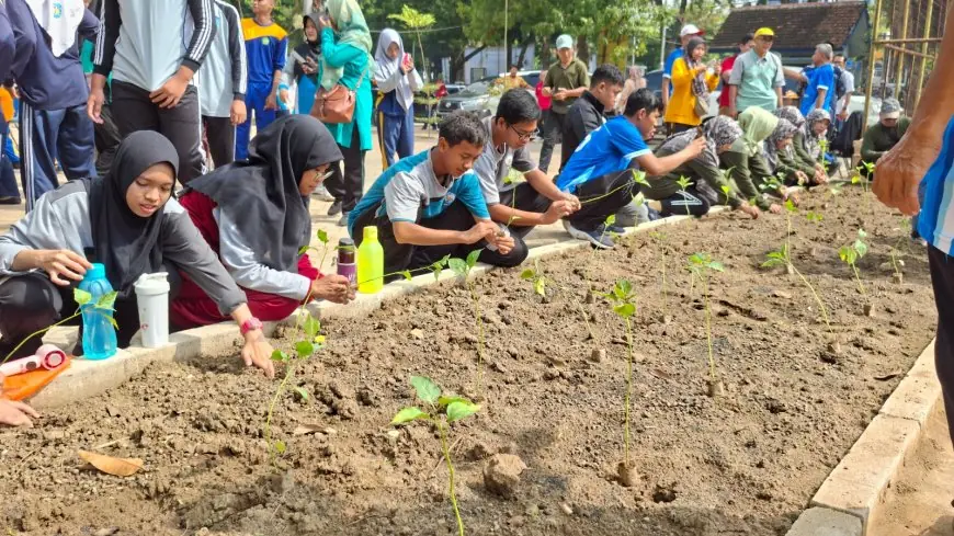 Hardiknas 2026, Cabdin Gresik Sulap Lahan Gersang Jadi Inovasi Ketahanan Pangan