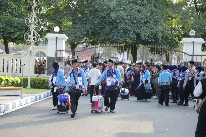 528 Calon Jemaah Haji  Jombang Diberangkatkan 