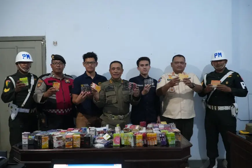 Operasi Gabungan Satpol PP Jombang Gempur Rokok Ilegal