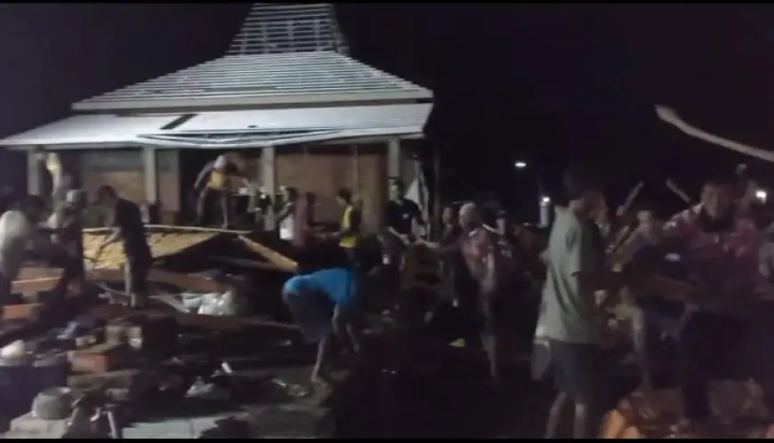 Diterjang Puting Beliung, Rumah Joglo yang Baru Dibangun di Lamongan Rusak Parah