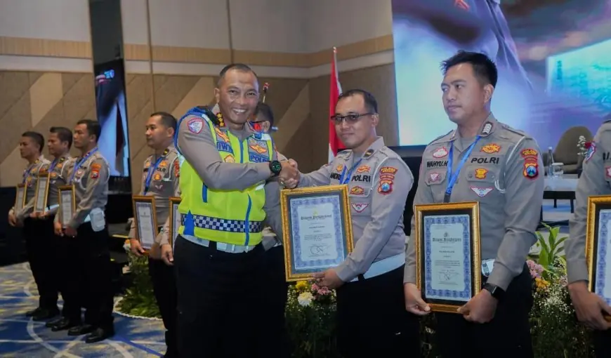 Satlantas Polres Gresik Juara 1 Video Keselamatan Rampcheck se-Jawa Timur