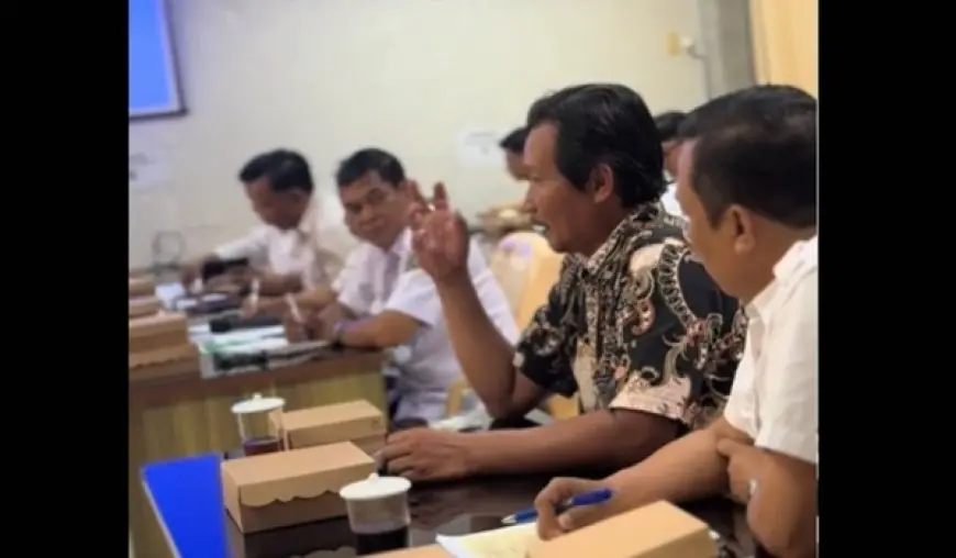 Bapemperda DPRD Kabupaten Blitar Bahas Raperda Ekonomi Kreatif Bersama OPD