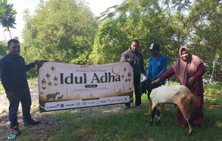 BKMS Bersama Tenant JIIPE Tebar Hewan Kurban untuk Pesantren, Masjid dan Warga