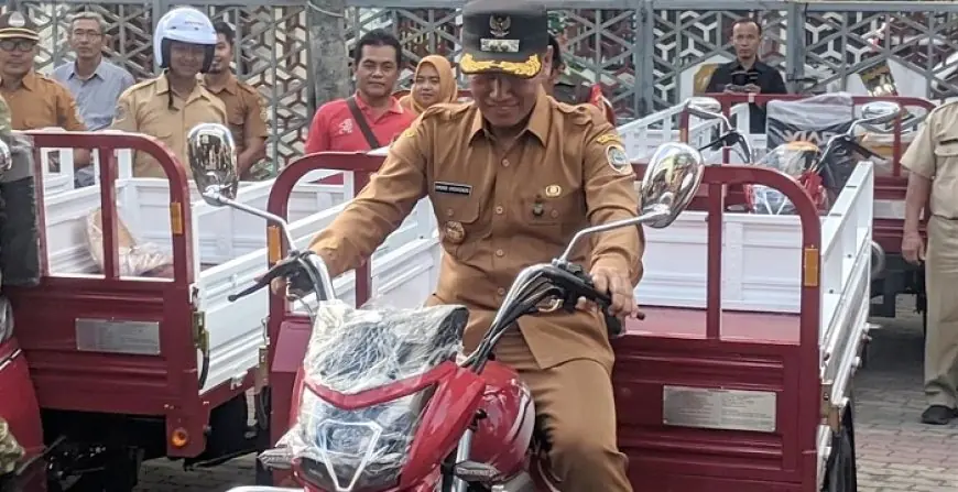 Tulungagung Terima Puluhan Kendaraan Operasional, Plt Bupati Ahmad Baharudin Optimis KDKMP Dongkrak Ekonomi