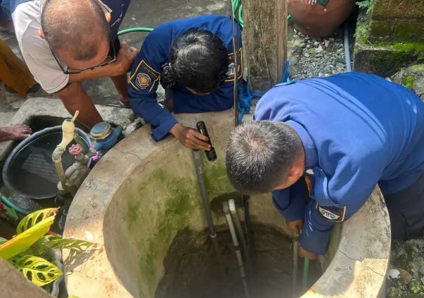 Dramatis, Damkar Gresik Evakuasi Kucing Terjebak 4 Hari di Dasar Sumur