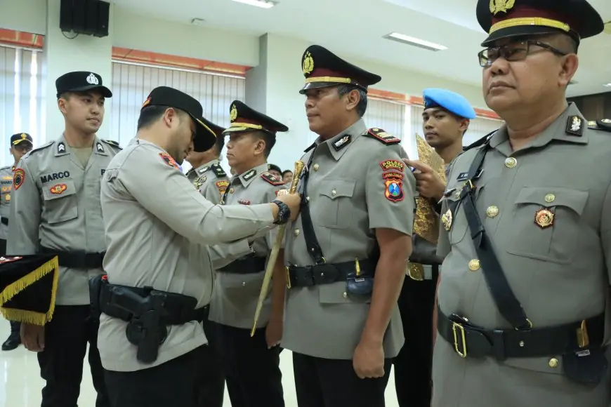 Mutasi dan Rotasi Strategis Polres Gresik, 13 PJU dan Kapolsek Resmi Berganti Jabatan