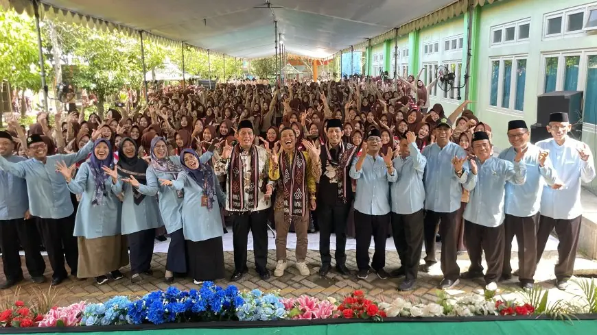 Tiga Anggota DPRD Lamongan Bernostalgia di MAN 1 Lamongan, Jadi Narasumber Talk Show Inspiratif