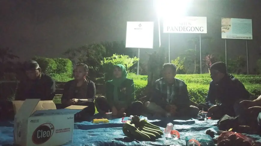 Pegiat Budaya Jatim Gelar "Jagongan " di Candi Pandegong Jombang
