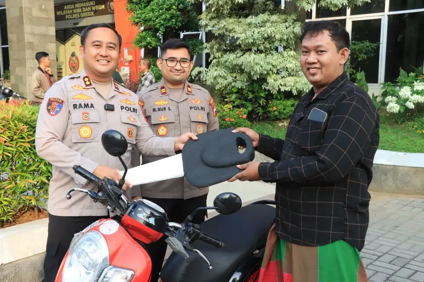 Motor Korban Begal Dikembalikan ke Tangan Pemilknya, Polres Gresik: Tanpa Dipungut Biaya