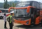Pastikan Laik Jalan, Satlantas Polres Trenggalek dan Dishub Periksa Puluhan Bus