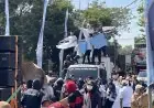 Ribuan Relawan Hingga Pocong di Lamongan Gelar Aksi Damai, Minta Program MBG Tak Dikorbankan