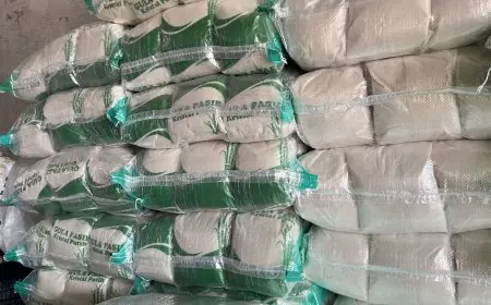Harga Gula Pasir Meroket, Pedagang Kecil di Lamongan Menjerit Pusing