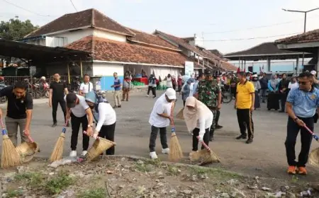 Pemkab Jombang Gelar Apel dan Aksi Bersih Sampah di Pasar Ploso