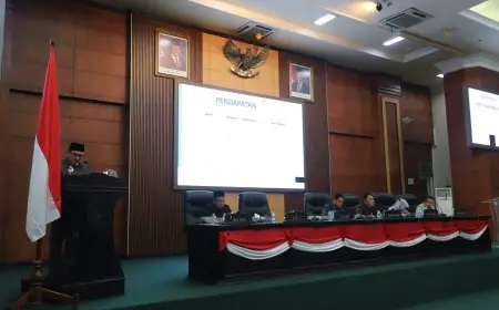 Rapat Paripurna DPRD, Bupati Sampaikan Nota Raperda APBD 2025 dan Raih Opini WTP Ke-13