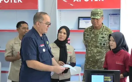 Harga Lebih Miring, Warga Lamongan Serbu KDKMP Saat Ditinjau Wakil PanglimaTNI