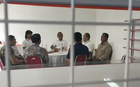 Mencari Kendala Percepatan Program Prioritas Presiden, Tim KSP RI Meninjau KDKMP di Gresik