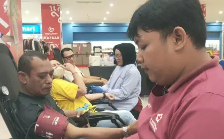 Gressmall Gresik Gelar Donor Darah, Peserta Senang Dapat Doorprize Sembako