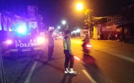 Kecelakaan Maut di Bringkang Gresik, Pemotor Terpental Lalu Tertabrak Pikap