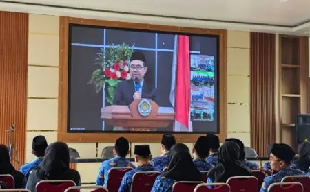 33 PNS Kemenag Jombang Dilantik, Kakanwil Jatim Tekankan Pentingnya Kolaborasi Tim