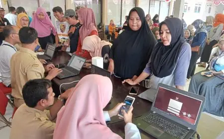 Festival Tumpeng Nasi Krawu KWGe 2026, Dispendukcapil Gresik Jemput Bola Hadirkan Layanan Adminduk Lengkap