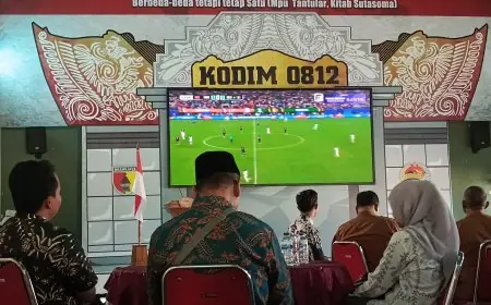 Kodim 0812 Lamongan Gelar Nobar Piala Dunia 2026 Bersama Tokoh Masyarakat
