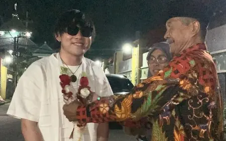 Pulang Kampung, Farhan Vokalis The NEXT AJS, Juara 1, Disambut Suka Cita oleh Kades dan Warga Nirwana Cerme Lor Gresik