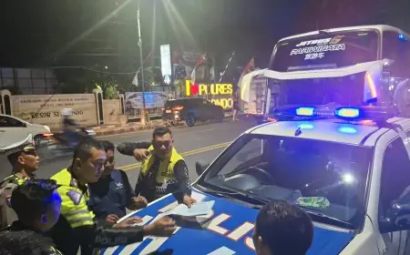 Bus Pariwisata Diduga Ugal-ugalan di Jalur Pantura Situbondo, Polisi Bertindak Cepat Hentikan Kendaraan dan Periksa Sopir