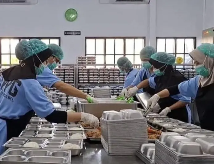 BGN Hentikan Operasional 8 Dapur MBG di Gresik, Empat Sudah Kembali Beroperasi