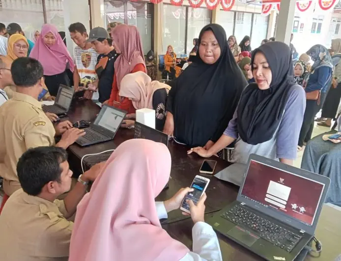 Festival Tumpeng Nasi Krawu KWGe 2026, Dispendukcapil Gresik Jemput Bola Hadirkan Layanan Adminduk Lengkap
