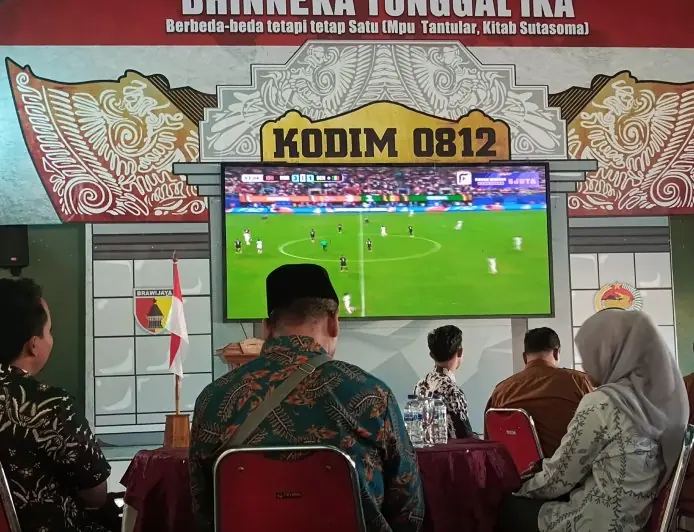 Kodim 0812 Lamongan Gelar Nobar Piala Dunia 2026 Bersama Tokoh Masyarakat